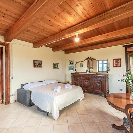 Villa Bricco Paglieri, Entire Villa อัลบา ภายนอก รูปภาพ