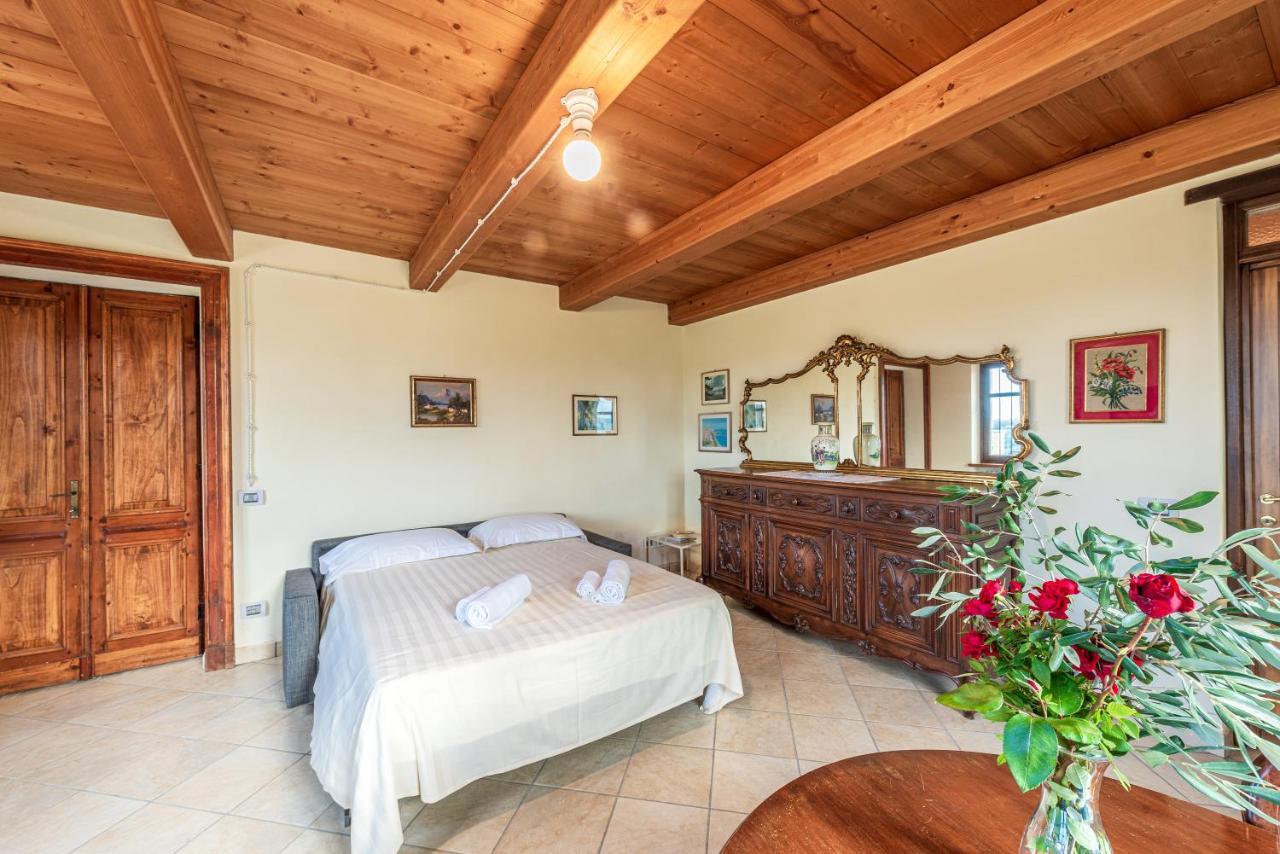 Villa Bricco Paglieri, Entire Villa อัลบา ภายนอก รูปภาพ