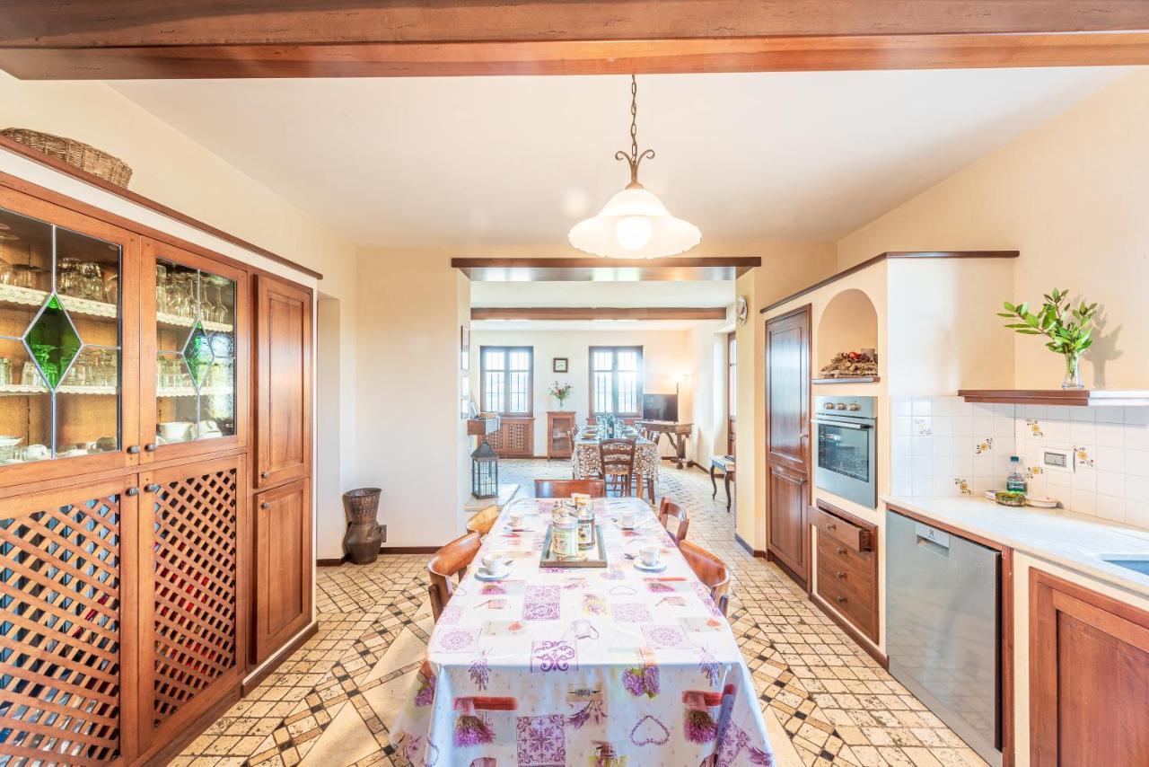 Villa Bricco Paglieri, Entire Villa อัลบา ภายนอก รูปภาพ