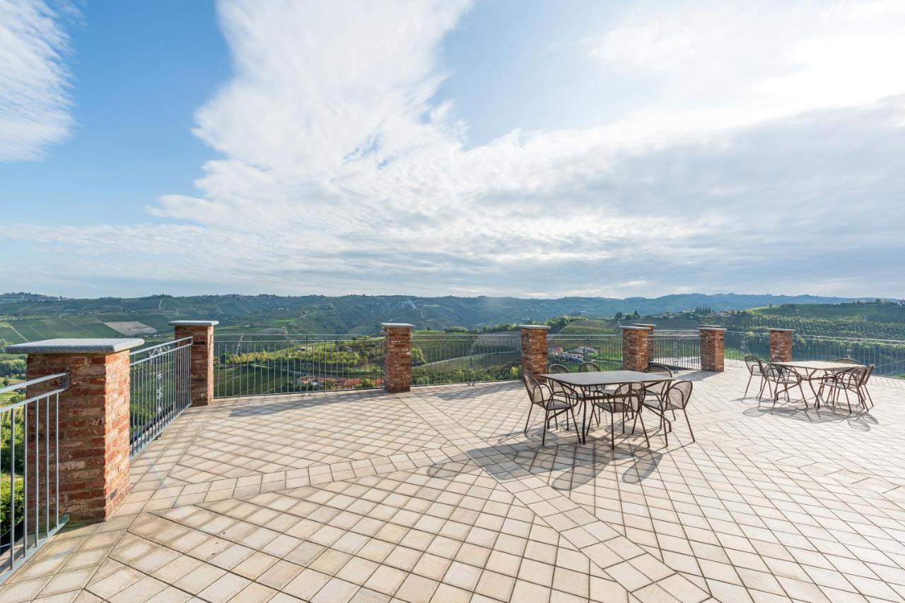 Villa Bricco Paglieri, Entire Villa อัลบา ภายนอก รูปภาพ