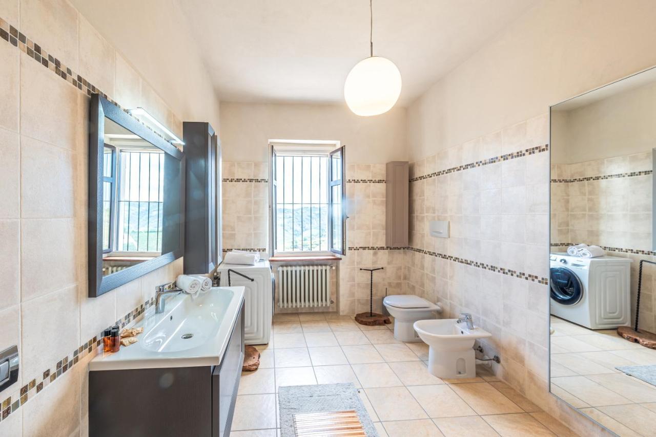 Villa Bricco Paglieri, Entire Villa อัลบา ภายนอก รูปภาพ