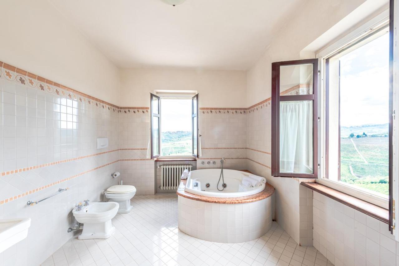 Villa Bricco Paglieri, Entire Villa อัลบา ภายนอก รูปภาพ